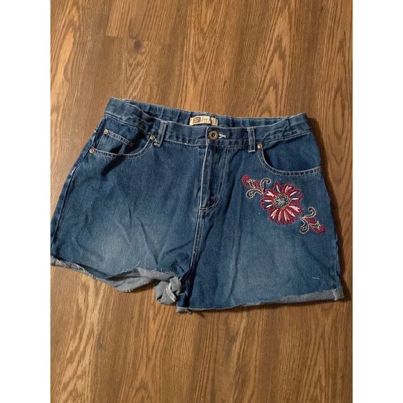 Y2K cut off denim shorts - Picture 1 of 5